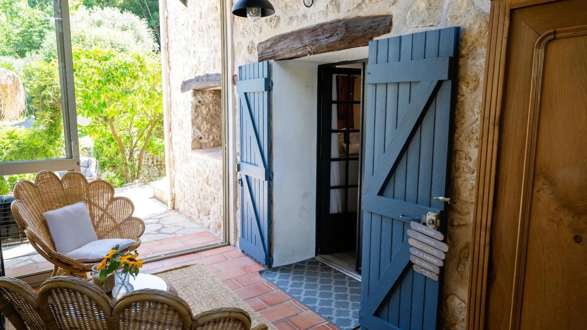 Domaine Les Deux Roches Villa Le Bar-sur-Loup 0*,  France